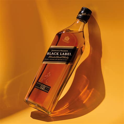 Johnnie Walker Black Label Highball .